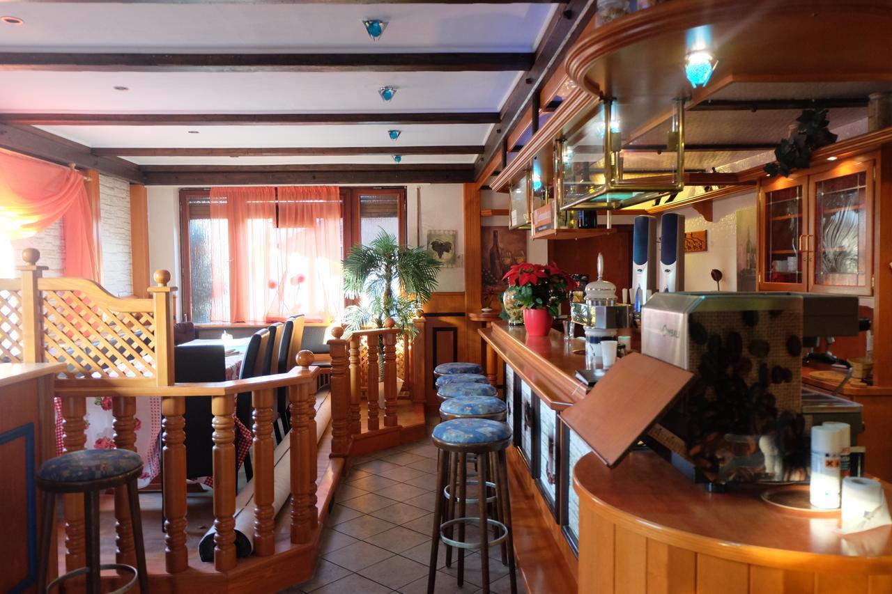 Panorama Hotel Kassel Niestetal Екстериор снимка